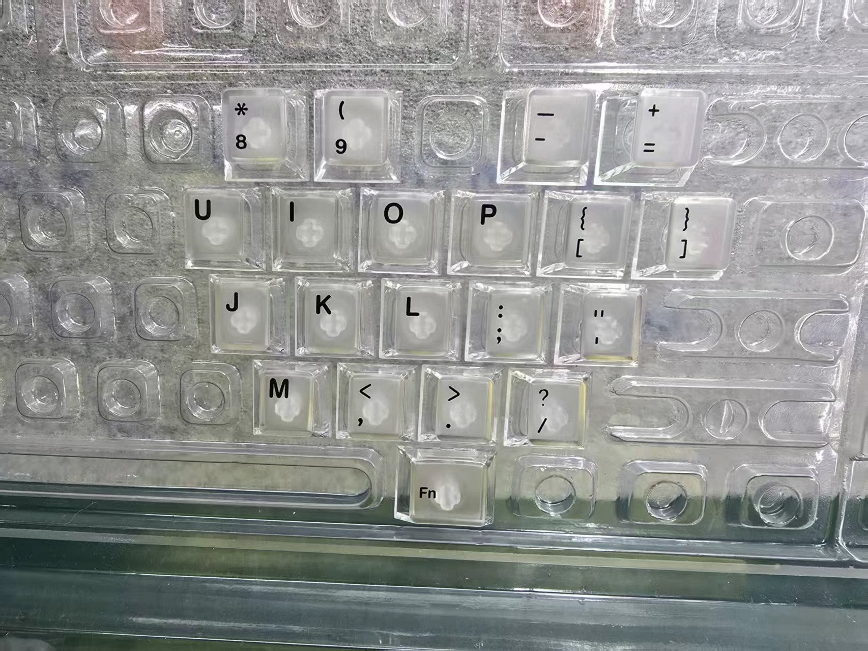 Ajazz heart-shaped keycaps